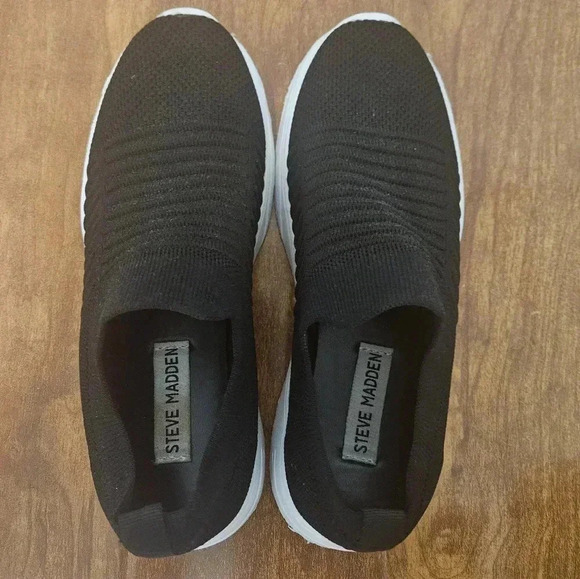Steve Madden Slip On Sneakers - Picture 1 of 7